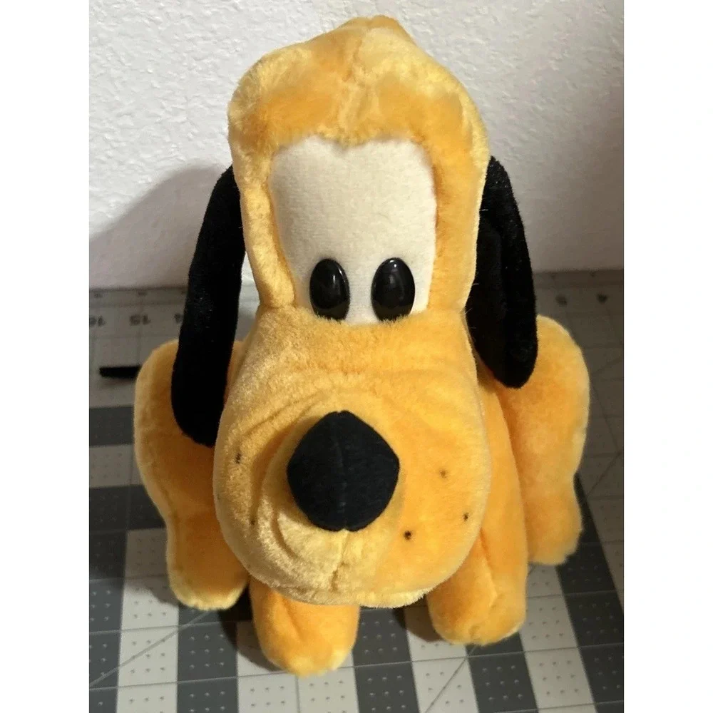 Walt Disney World Pluto Dog 9.5 in Plush Vintage 1980s Sitting Red Collar Puppy